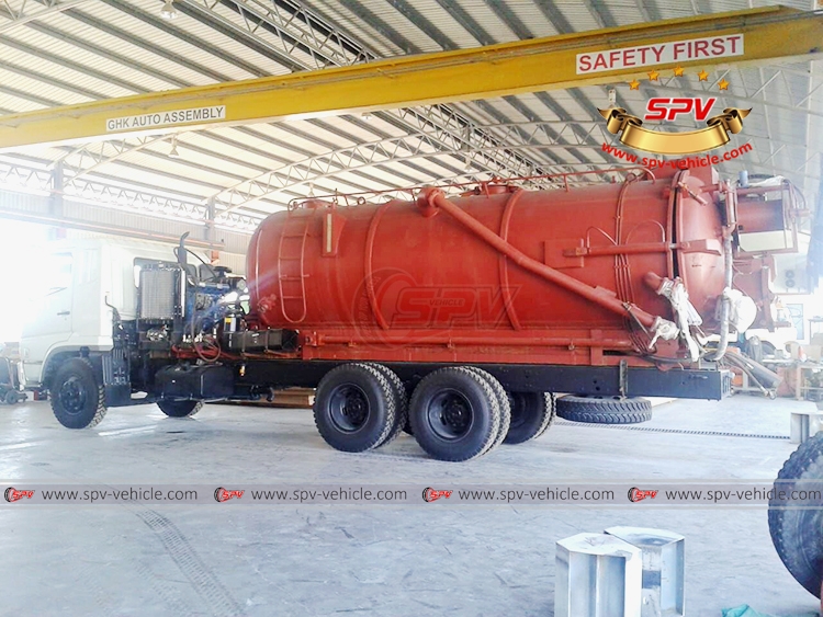 13,500 Litres Vacuum Jetting Tank SKD -10